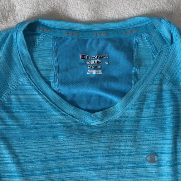 Champion baby blue workout shirt - Picture 2 of 2